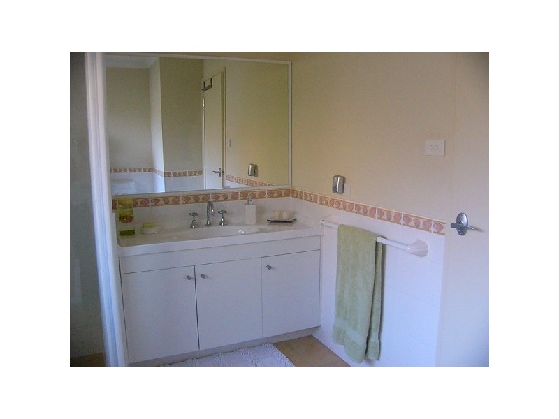 10 Henry Place, Long Beach NSW 2536