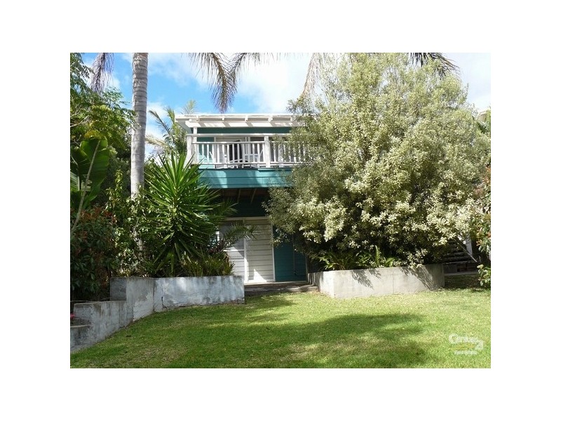 8 Nurla Avenue, Malua Bay NSW 2536