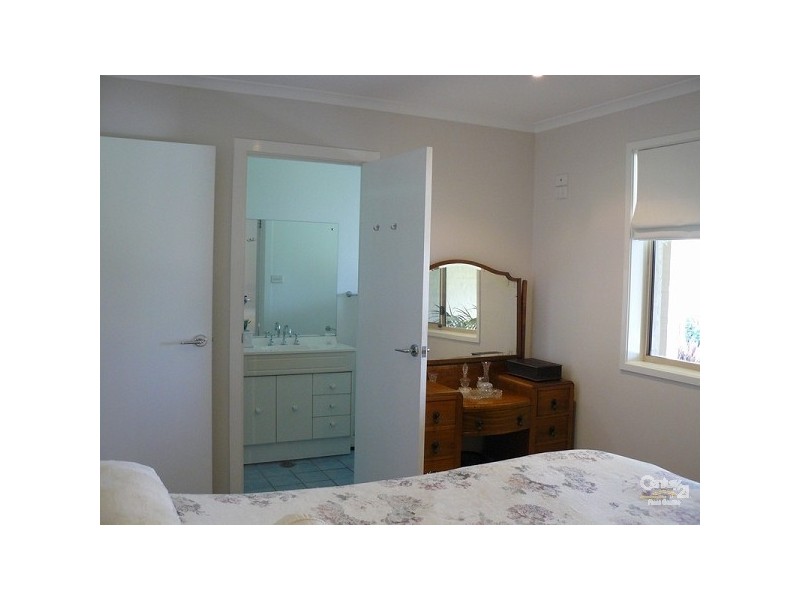 65 Eric Fenning Drive, Surf Beach NSW 2536