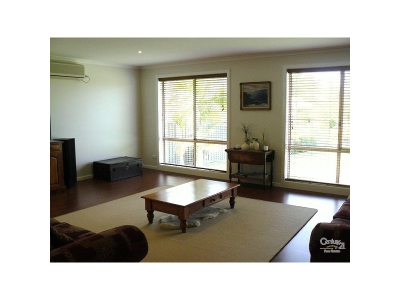 65 Eric Fenning Drive, Surf Beach NSW 2536