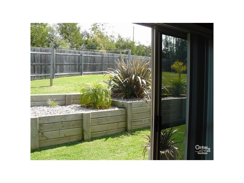 65 Eric Fenning Drive, Surf Beach NSW 2536