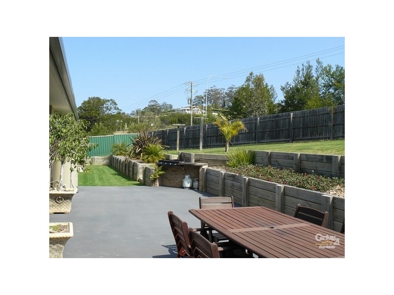 65 Eric Fenning Drive, Surf Beach NSW 2536