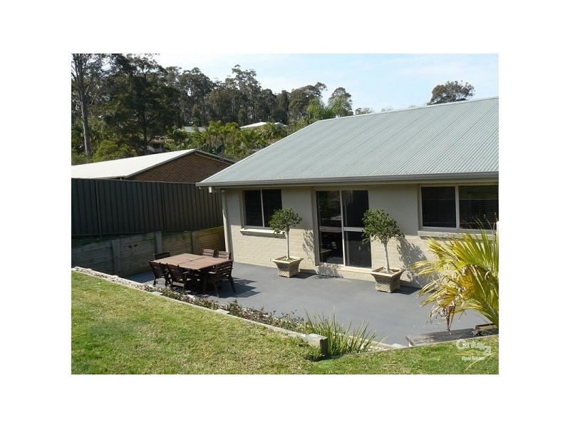 65 Eric Fenning Drive, Surf Beach NSW 2536
