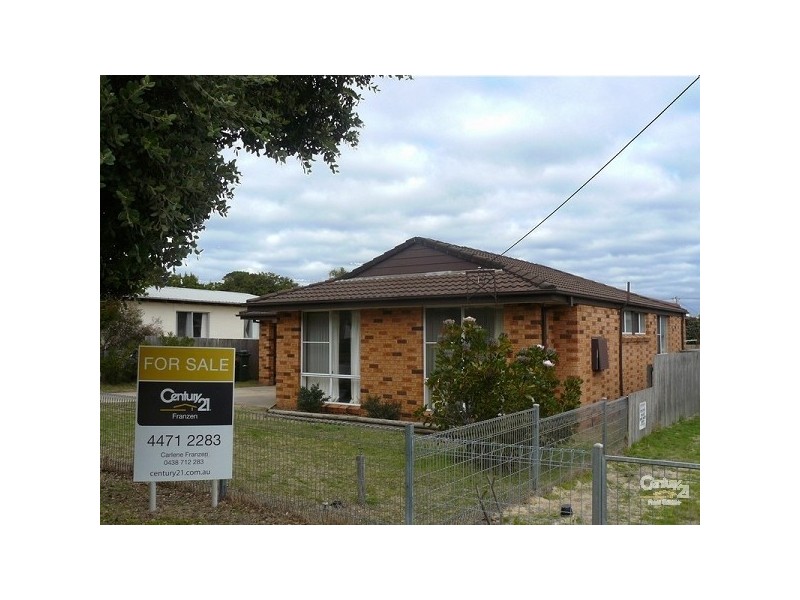 9 Deakin Parade, Tomakin NSW 2537