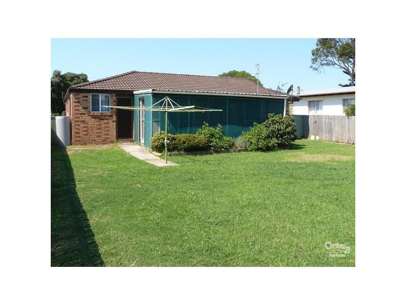 9 Deakin Parade, Tomakin NSW 2537