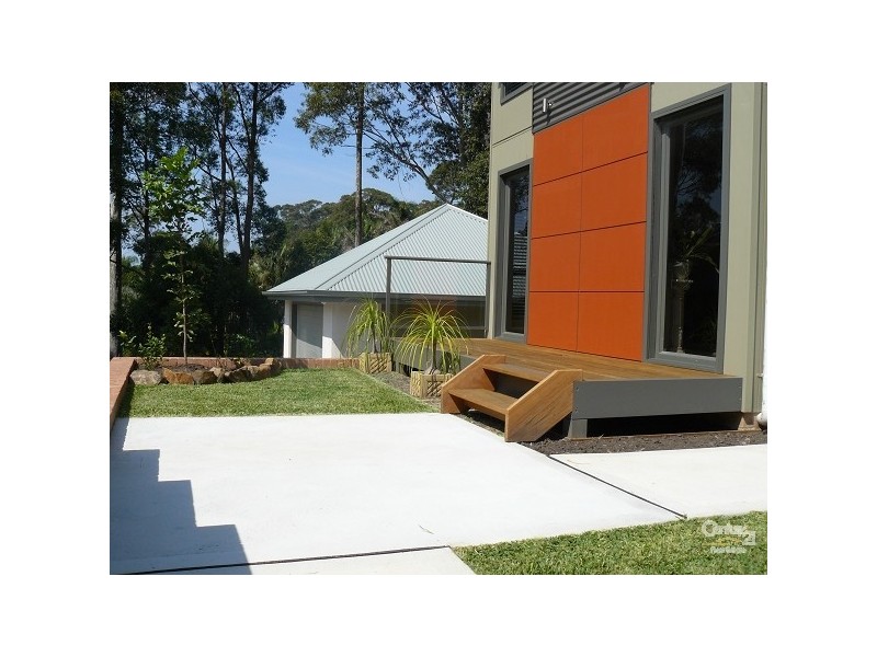 1 & 2/15 Warragai Place, Malua Bay NSW 2536