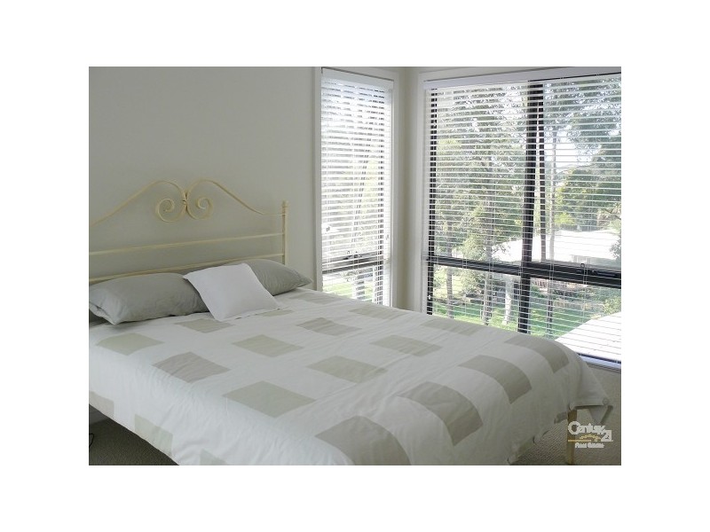 1 & 2/15 Warragai Place, Malua Bay NSW 2536