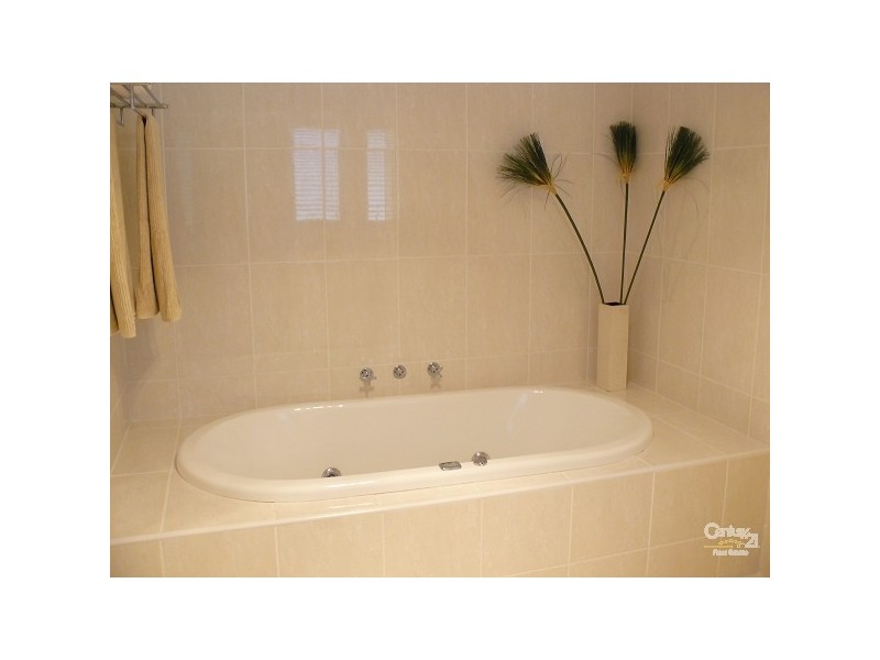 1 & 2/15 Warragai Place, Malua Bay NSW 2536