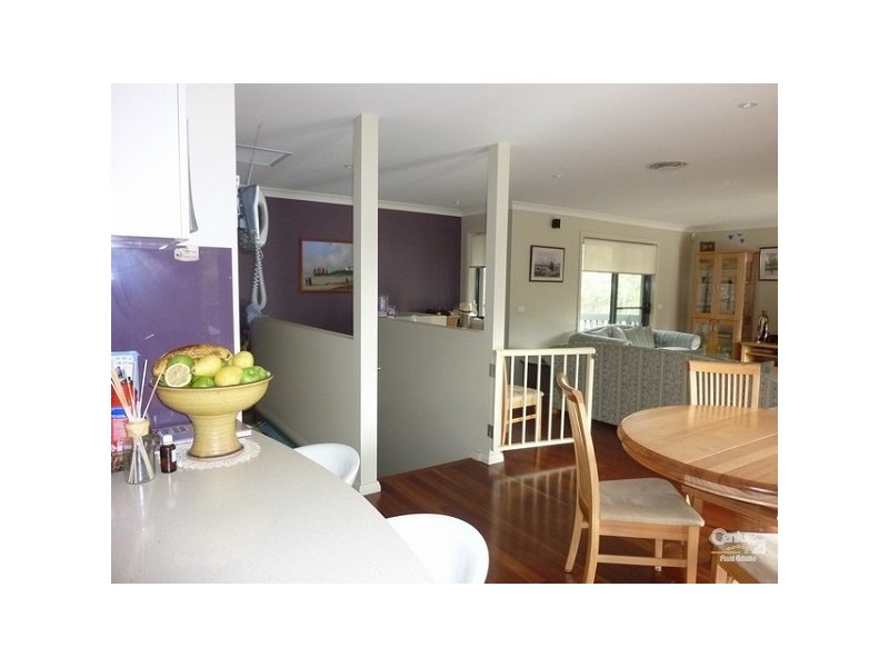 2/2 Vince Place, Malua Bay NSW 2536