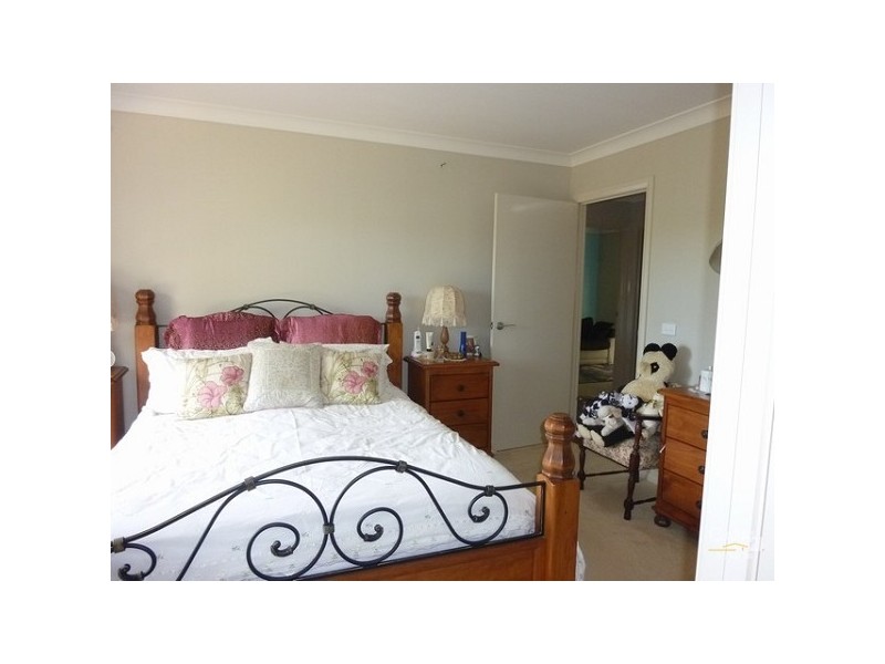 2/2 Vince Place, Malua Bay NSW 2536