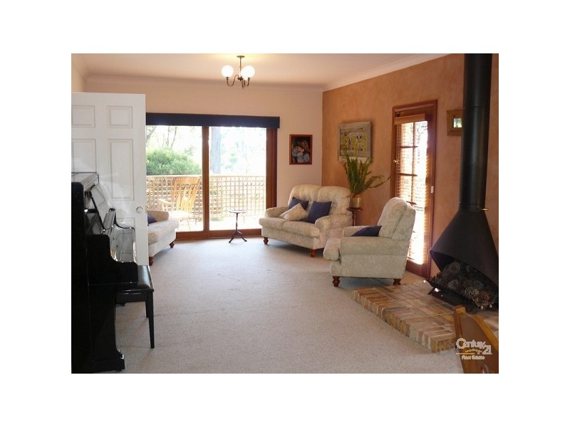 2 Kauzal Crescent, Surf Beach NSW 2536