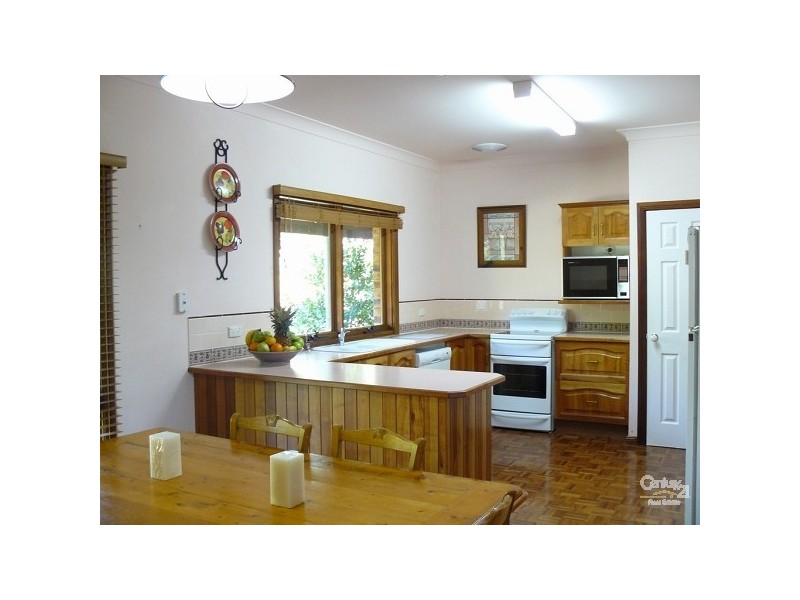 2 Kauzal Crescent, Surf Beach NSW 2536