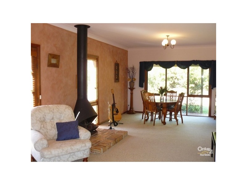 2 Kauzal Crescent, Surf Beach NSW 2536