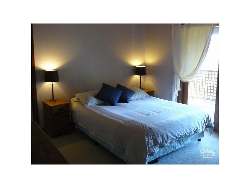 2 Kauzal Crescent, Surf Beach NSW 2536