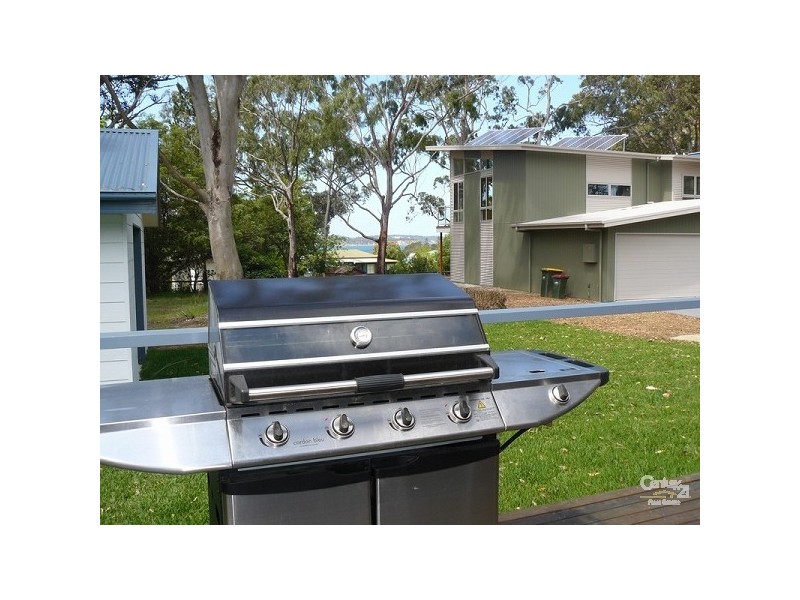 56 Annetts Pde, Mossy Point NSW 2537