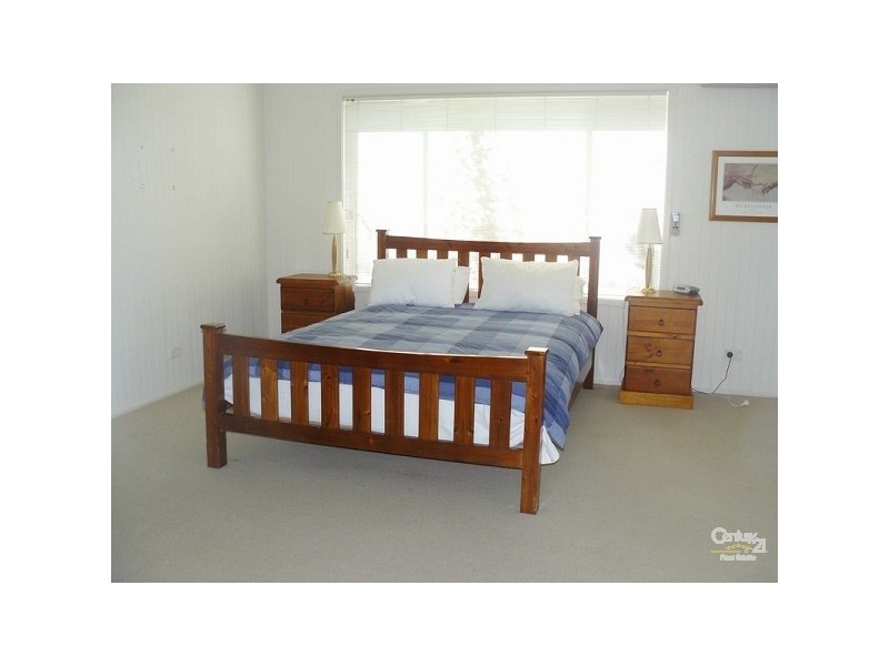 573 George Bass Dr, Malua Bay NSW 2536