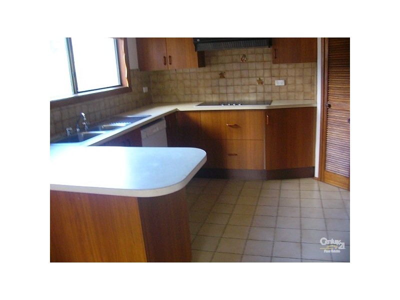 10 Surf Beach Ave, Surf Beach NSW 2536