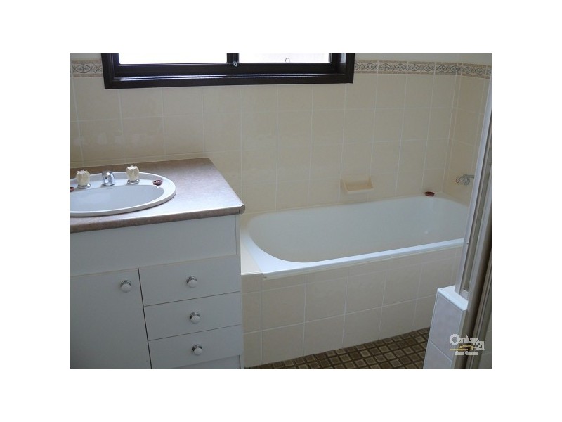 29 Elizabeth Dr, Broulee NSW 2537