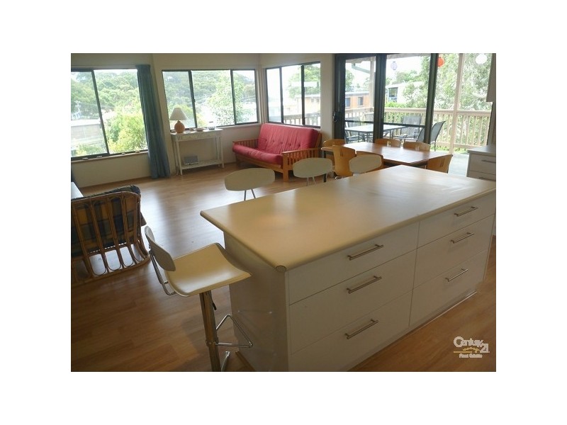 10 Muwarra Ave, Malua Bay NSW 2536