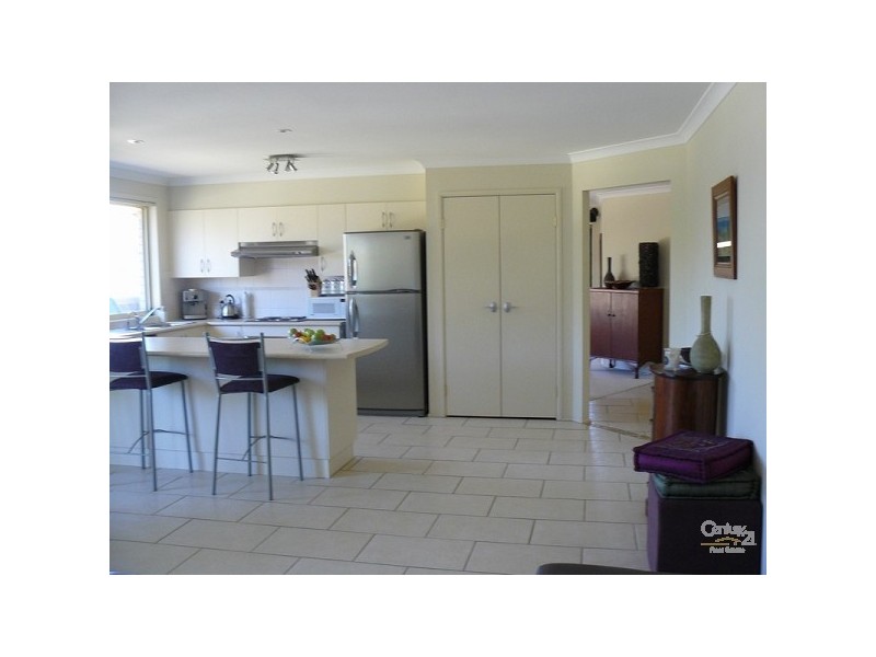 10 Henry Place, Long Beach NSW 2536