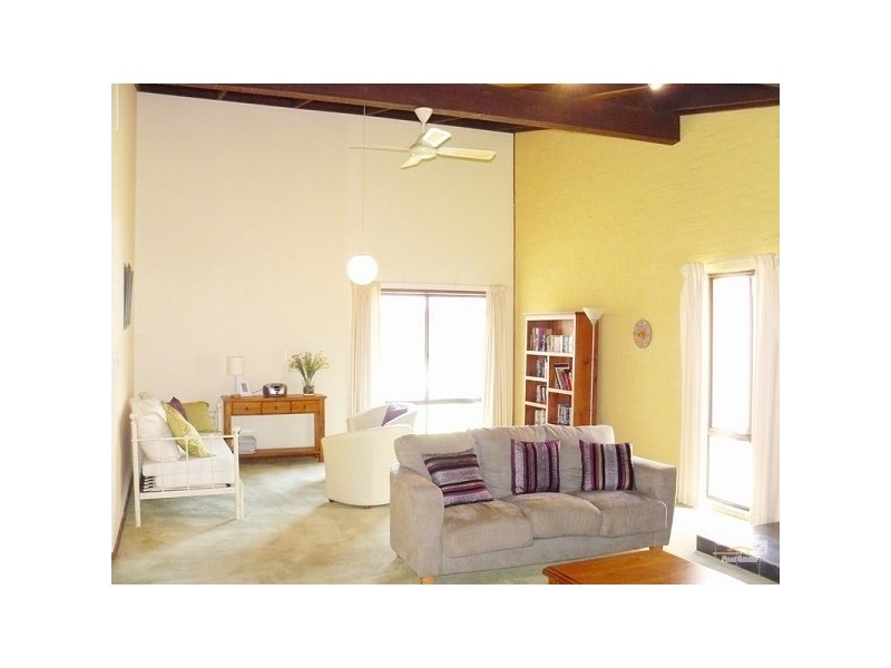 17 Newth Pl, Surf Beach NSW 2536