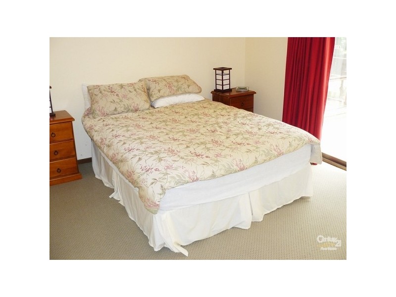 17 Newth Pl, Surf Beach NSW 2536