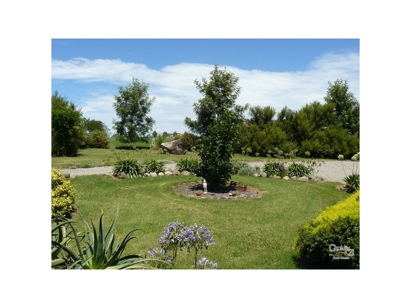 14 Yongara Place, Moruya NSW 2537