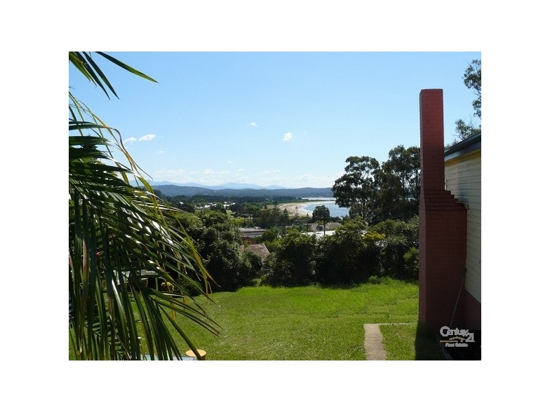 10 Crag Road, Batehaven NSW 2536