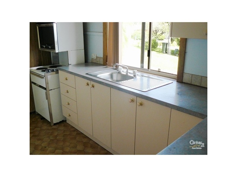 10 Crag Road, Batehaven NSW 2536