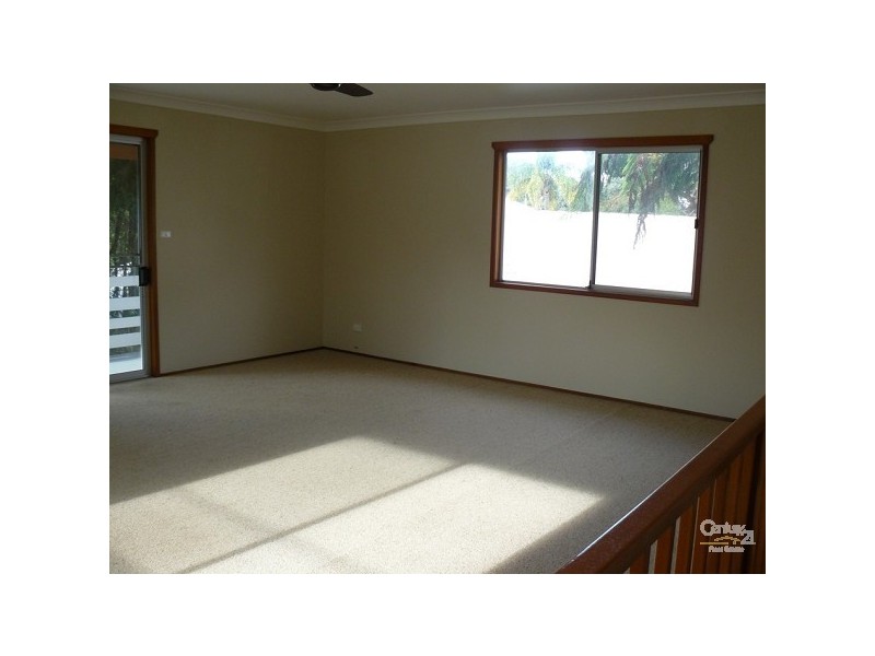 25 Yugura Avenue, Malua Bay NSW 2536