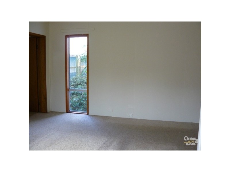 25 Yugura Avenue, Malua Bay NSW 2536