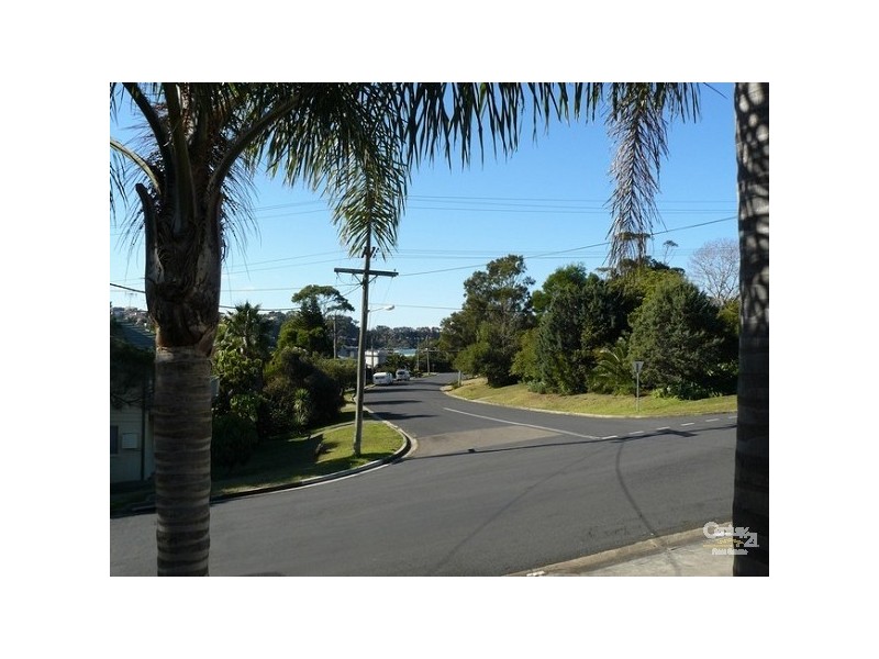 5 Waroo Crescent, Malua Bay NSW 2536