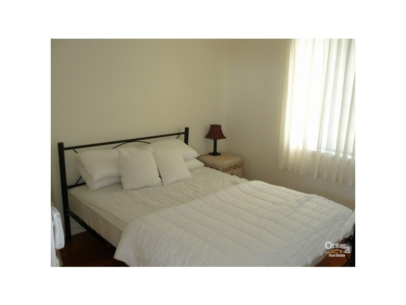 5 Waroo Crescent, Malua Bay NSW 2536