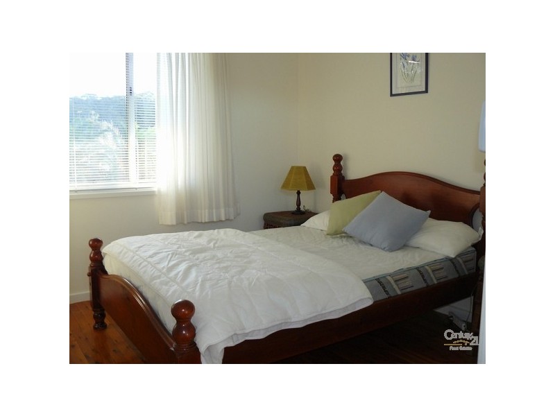 5 Waroo Crescent, Malua Bay NSW 2536