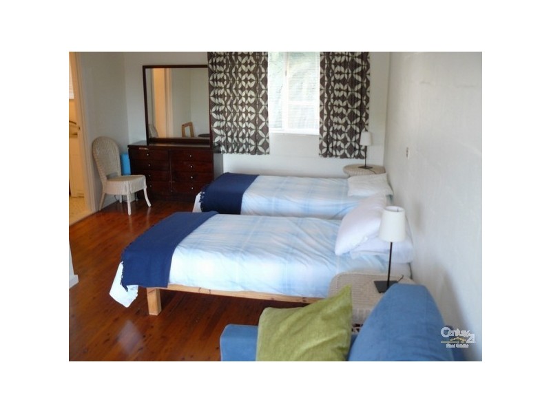 5 Waroo Crescent, Malua Bay NSW 2536