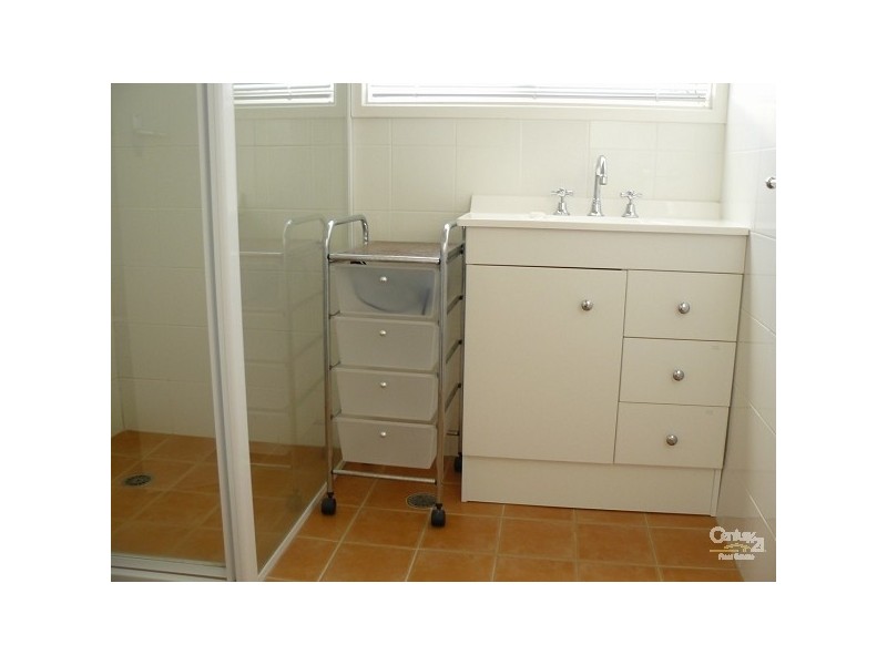 5 Waroo Crescent, Malua Bay NSW 2536