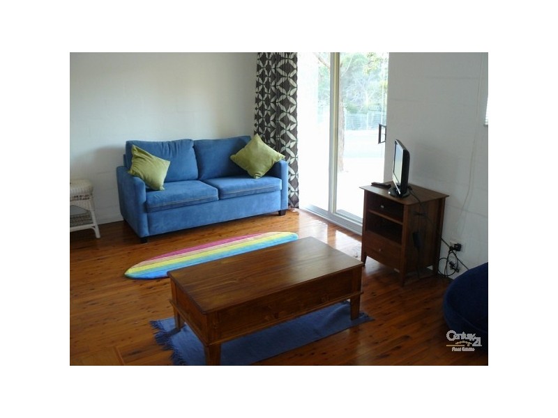 5 Waroo Crescent, Malua Bay NSW 2536