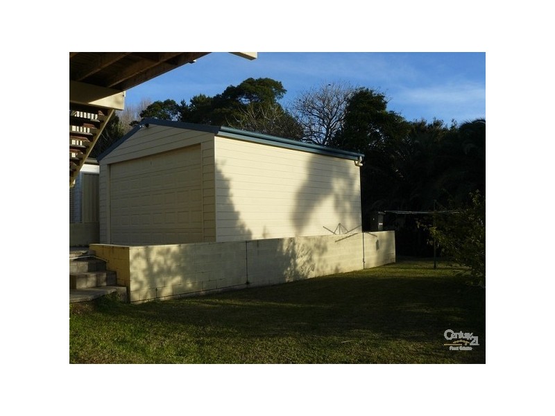 5 Waroo Crescent, Malua Bay NSW 2536