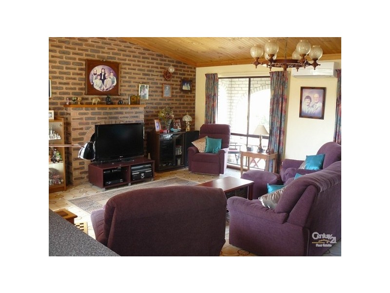 110 Sunpatch Parade, Tomakin NSW 2537