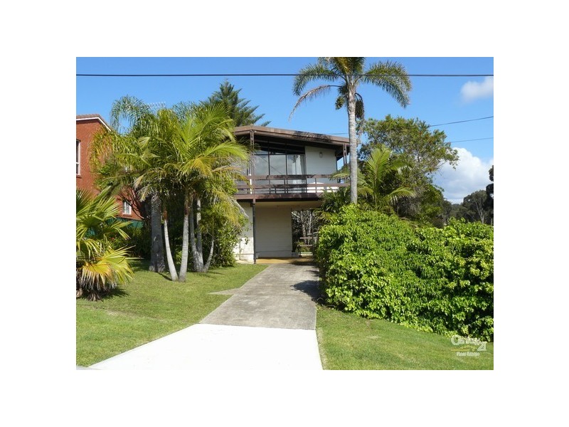 10 Yugura Street, Malua Bay NSW 2536