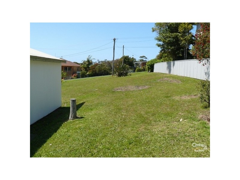 12 Yugura Street, Malua Bay NSW 2536