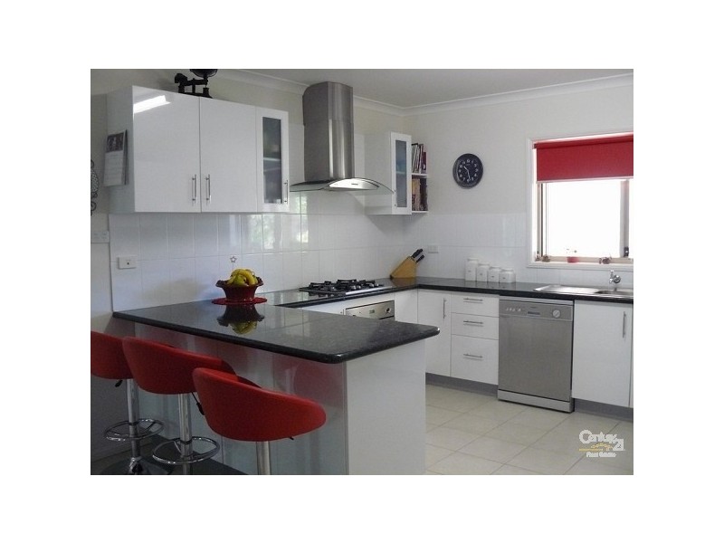 5 Hartog Place, Sunshine Bay NSW 2536
