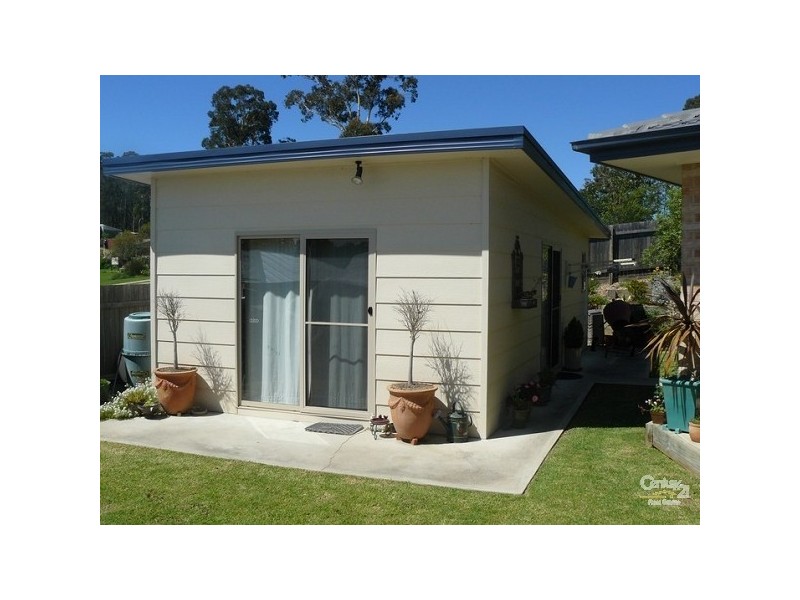 5 Hartog Place, Sunshine Bay NSW 2536