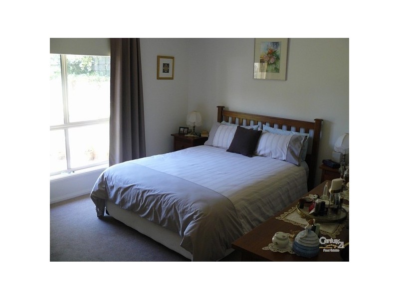 5 Hartog Place, Sunshine Bay NSW 2536