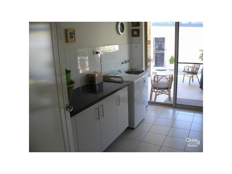 5 Hartog Place, Sunshine Bay NSW 2536