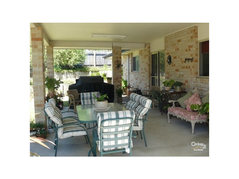5 Hartog Place, Sunshine Bay NSW 2536