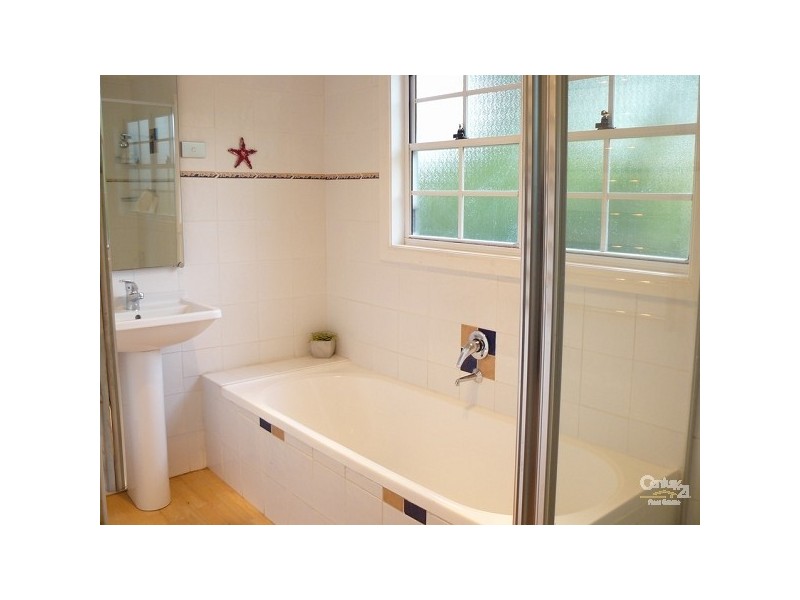 20 Baringa Crescent, Lilli Pilli NSW 2536