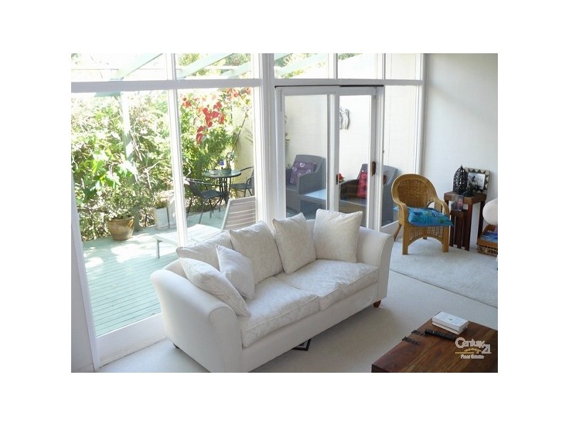 2 /12-18 Newth Place, Surf Beach NSW 2536