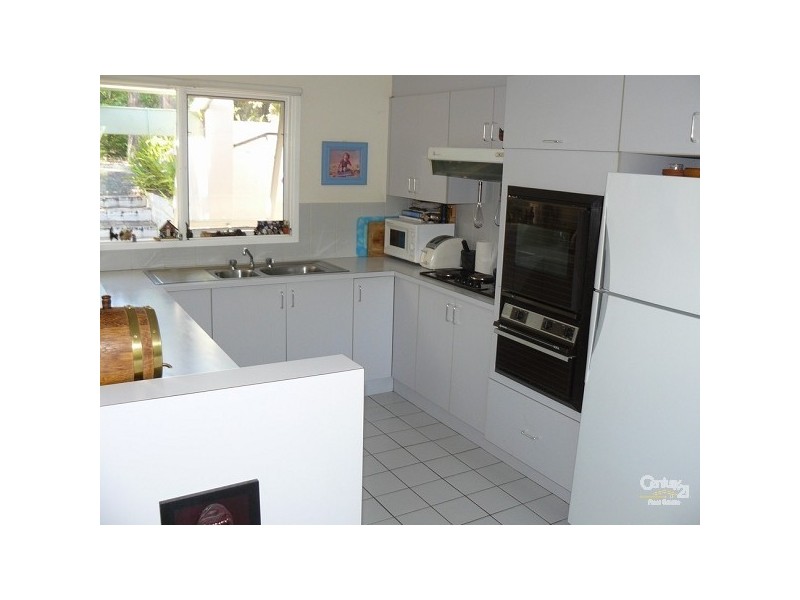 2 /12-18 Newth Place, Surf Beach NSW 2536