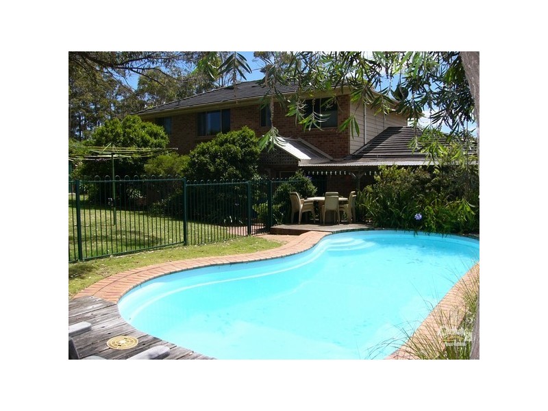 5 Eyre Place, Sunshine Bay NSW 2536